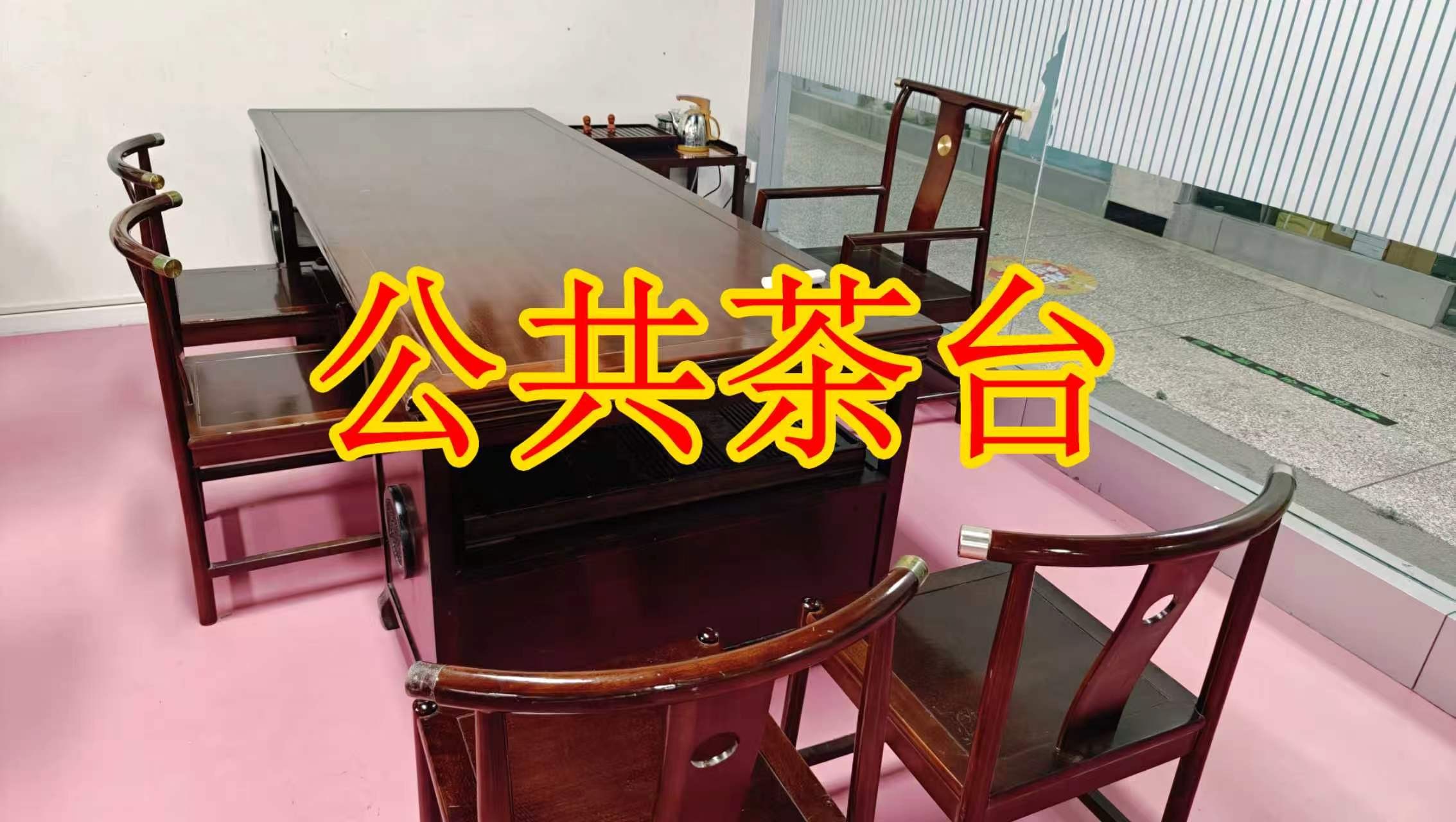 白常路面积灵活：小面积办公室至大面积办公、经营空间均可选择； 部分房源可注册公司，满足企业办公需求； 商铺临街，具备上下水、用电等经营条件； 适合副食品、茶叶、酒水、百货、电商、培训、办公等多种行业。